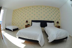 Free Zone Hotel