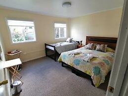 Refugio Bulnes Hostal