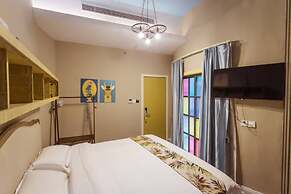 J Trip Youth Hostel