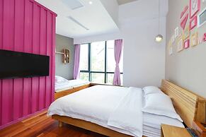J Trip Youth Hostel
