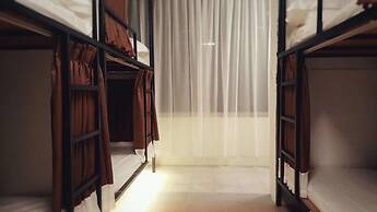 Houselet Hostel