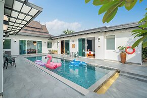Phuket La Siesta, Naiharn Beach