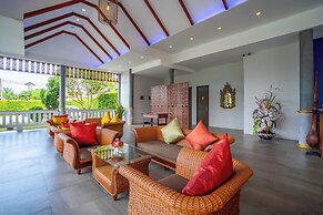 Phuket La Siesta, Naiharn Beach