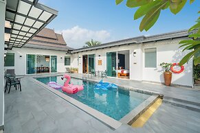 Phuket La Siesta, Naiharn Beach