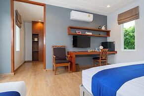 Phuket La Siesta, Naiharn Beach