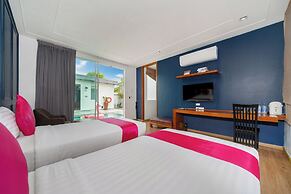 Phuket La Siesta, Naiharn Beach
