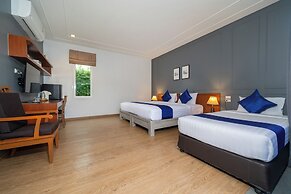 Phuket La Siesta, Naiharn Beach