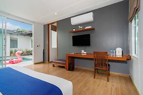 Phuket La Siesta, Naiharn Beach