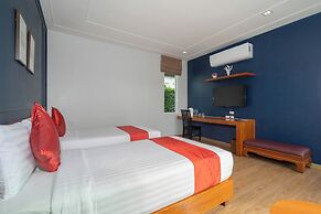 Phuket La Siesta, Naiharn Beach