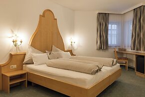 Arlen Lodge Hotel