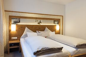 Arlen Lodge Hotel