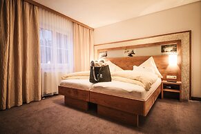 Arlen Lodge Hotel