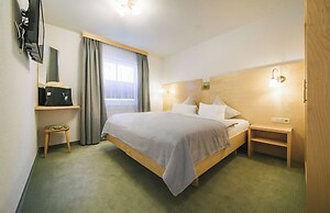 Arlen Lodge Hotel