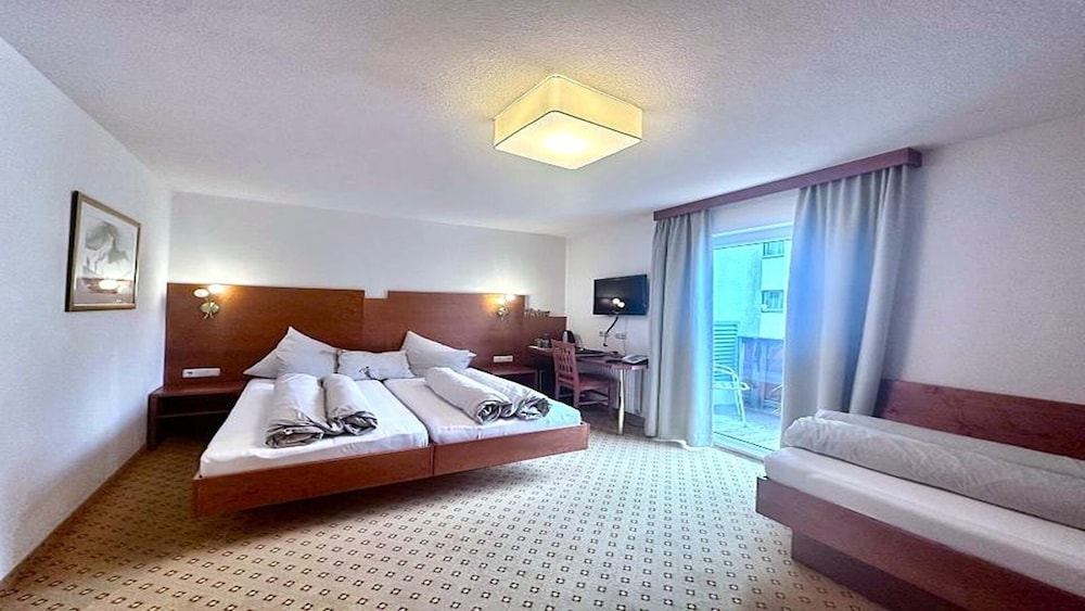 Arlen Lodge Hotel