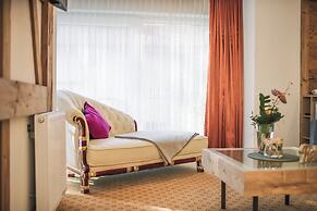 Arlen Lodge Hotel
