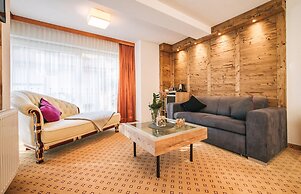 Arlen Lodge Hotel