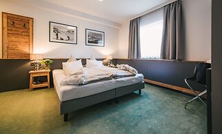 Arlen Lodge Hotel
