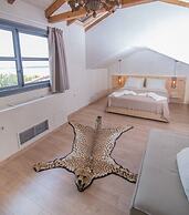 Panellinion Luxury Rooms