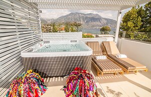 Panellinion Luxury Rooms