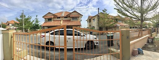 Lily Homestay Kangar