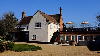 Unique Luxury Escapes