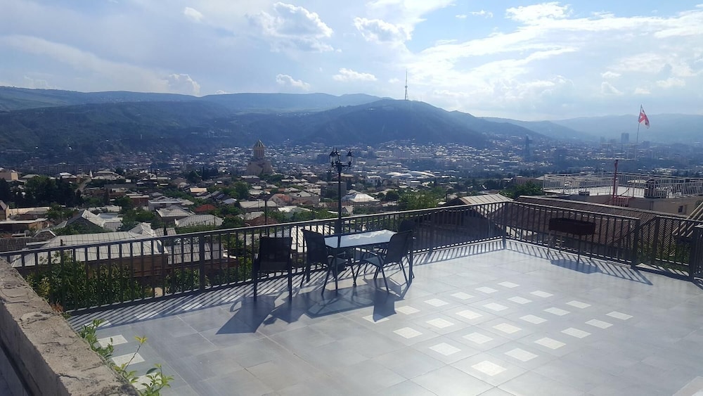 Upstairs Hotel Tbilisi