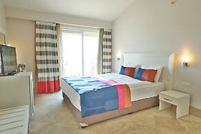 Crystal Boutique Comfort Collection