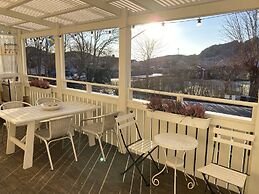 Kustnära Vandrarhem - Hostel