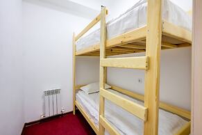 White Hotel & Hostel