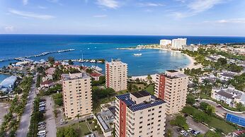 Angel Fish Beach Suites - Turtle Tower
