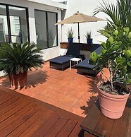 352 Guest House