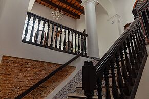 352 Guest House