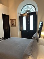 352 Guest House