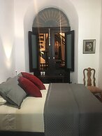 352 Guest House