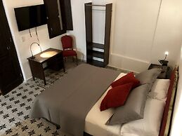 352 Guest House