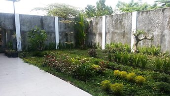 Emerald Hotel