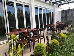Emerald Hotel