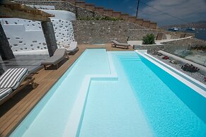 Amaris Mykonian Residence