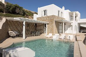 Amaris Mykonian Residence
