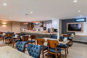 Evim Hotel