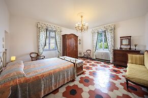 Stefano Resort