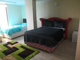 Yukselen Otel