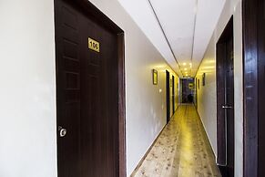 FabExpress Travelers Lodge