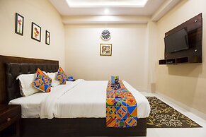 FabExpress Travelers Lodge
