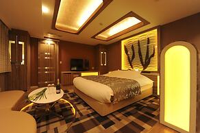 HOTEL IRIS - Adult Only
