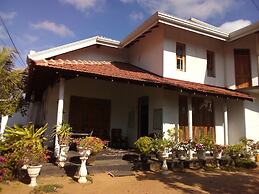 Daisy villa