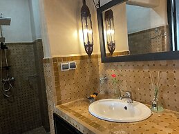 Riad Dar Awil