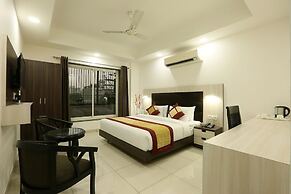 Green Lotus Residency