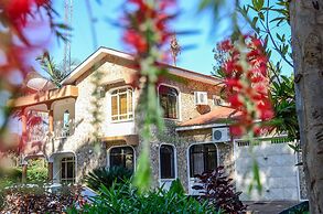 Mama Thea Homes - Hostel