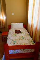 Mama Thea Homes - Hostel
